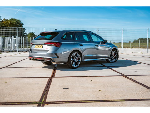 Škoda Octavia Combi 2.0 TSI 245PK RS | PANO | 19" ALTAIR VELGEN | SUNSET | FULL LED