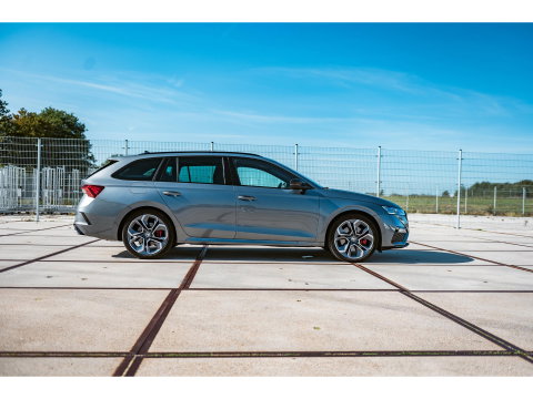 Škoda Octavia Combi 2.0 TSI 245PK RS | PANO | 19" ALTAIR VELGEN | SUNSET | FULL LED