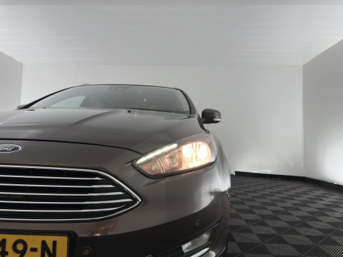 Ford FOCUS Wagon 1.5 TDCI Titanium Aut. *NAVI-FULLMAP | FORD/SYNC-AUDIO | HEATED-COMFORTSEATS | BLINDSPOT | CAMERA | KEYLESS | PRIVACY-GLASS | ECC | PDC | CRUISE | 17''ALU*