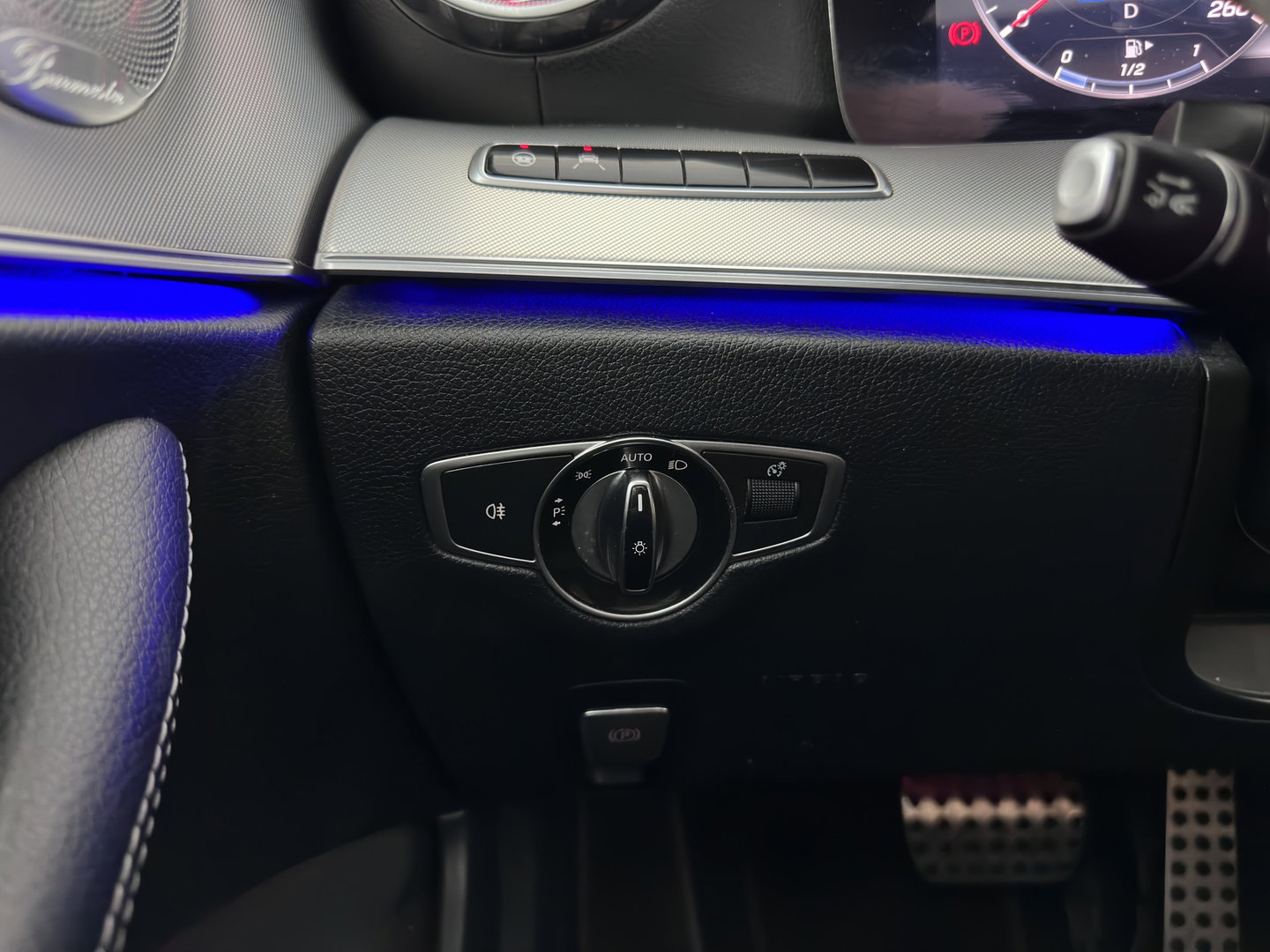 Mercedes-Benz E-Klasse Coupé 220 d Premium Plus *PANO | LEATHER-MIROFIBRE | BURMESTER | ADAPTIVE-CRUISE | BLINDSPOT | MULTIBEAM-LED | MEMORY-PACK | TOPVIEW | KEYLESS | HEATED-SPORTSEATS | WIDE-SCREEN | AMBIENTLIGHT | 19''ALU*