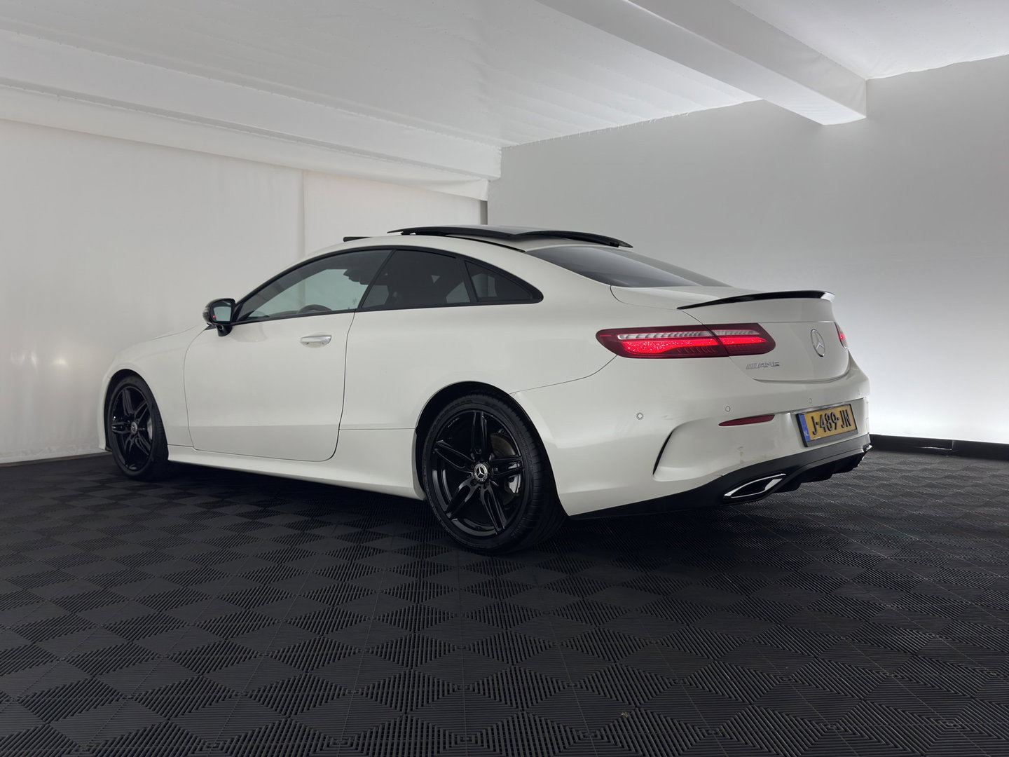 Mercedes-Benz E-Klasse Coupé 220 d Premium Plus *PANO | LEATHER-MIROFIBRE | BURMESTER | ADAPTIVE-CRUISE | BLINDSPOT | MULTIBEAM-LED | MEMORY-PACK | TOPVIEW | KEYLESS | HEATED-SPORTSEATS | WIDE-SCREEN | AMBIENTLIGHT | 19''ALU*