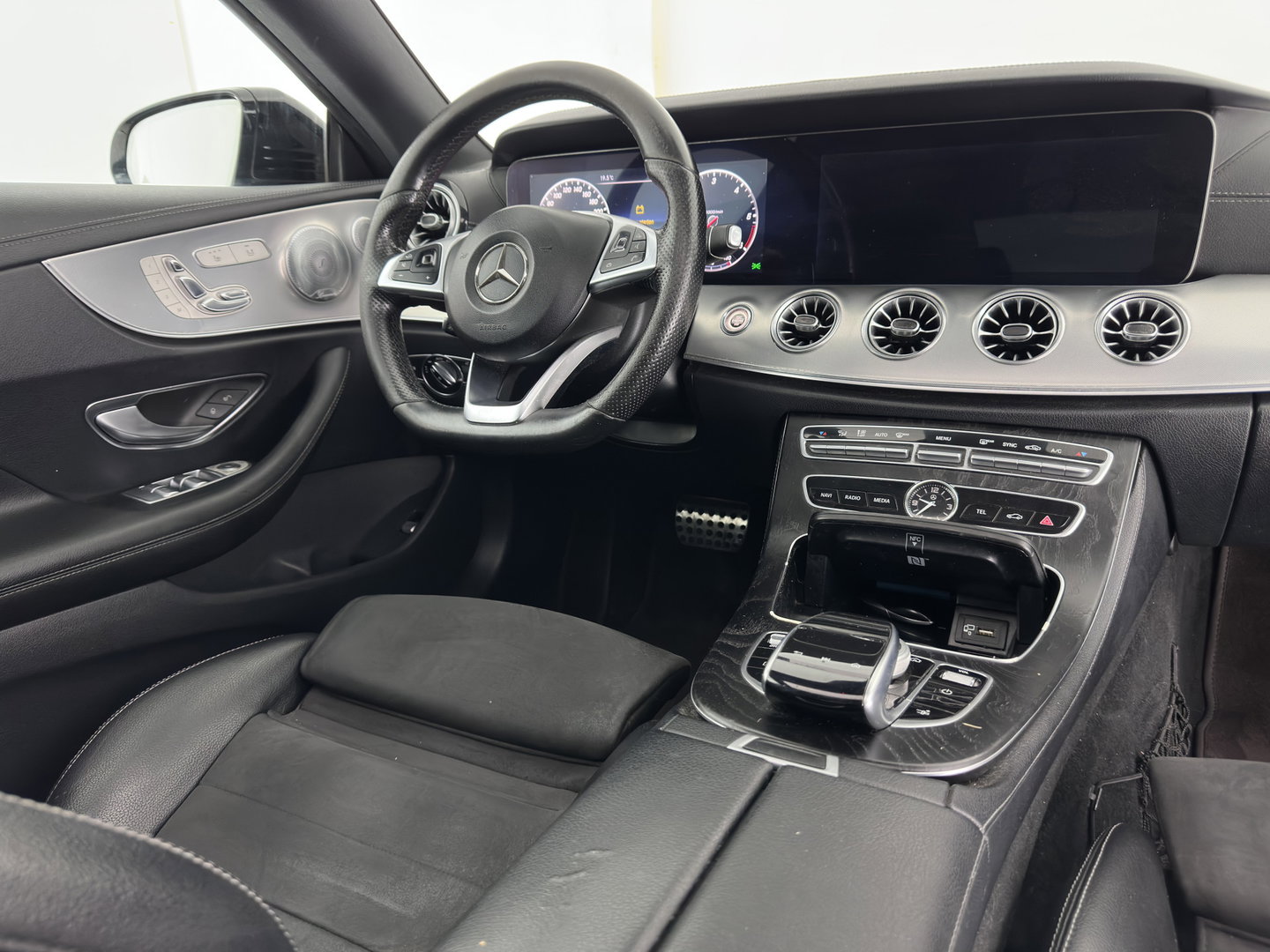 Mercedes-Benz E-Klasse Coupé 220 d Premium Plus *PANO | LEATHER-MIROFIBRE | BURMESTER | ADAPTIVE-CRUISE | BLINDSPOT | MULTIBEAM-LED | MEMORY-PACK | TOPVIEW | KEYLESS | HEATED-SPORTSEATS | WIDE-SCREEN | AMBIENTLIGHT | 19''ALU*