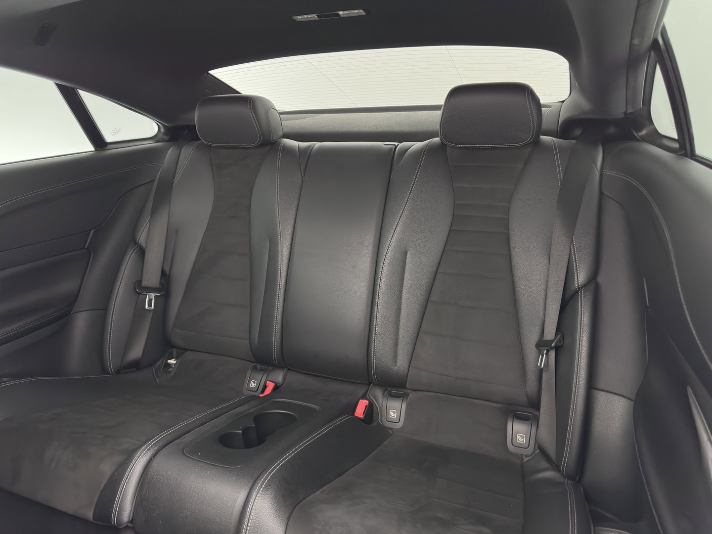 Mercedes-Benz E-Klasse Coupé 220 d Premium Plus *PANO | LEATHER-MIROFIBRE | BURMESTER | ADAPTIVE-CRUISE | BLINDSPOT | MULTIBEAM-LED | MEMORY-PACK | TOPVIEW | KEYLESS | HEATED-SPORTSEATS | WIDE-SCREEN | AMBIENTLIGHT | 19''ALU*