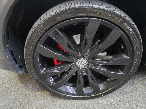 Volkswagen T-Roc 1.5 TSI Sport Navi VCP Clima Cruise Camera 19"LM Darkgreen Wrap 200PK!
