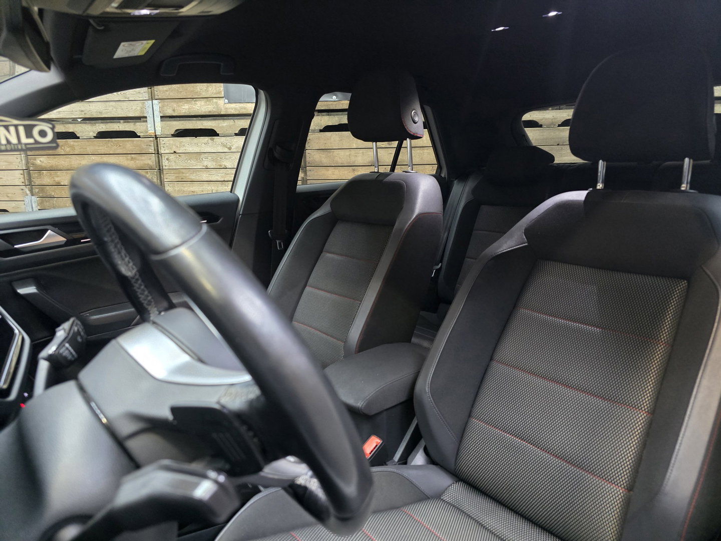 Volkswagen T-Roc 1.5 TSI Sport Navi VCP Clima Cruise Camera 19"LM Darkgreen Wrap 200PK!