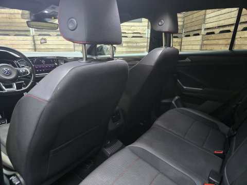 Volkswagen T-Roc 1.5 TSI Sport Navi VCP Clima Cruise Camera 19"LM Darkgreen Wrap 200PK!
