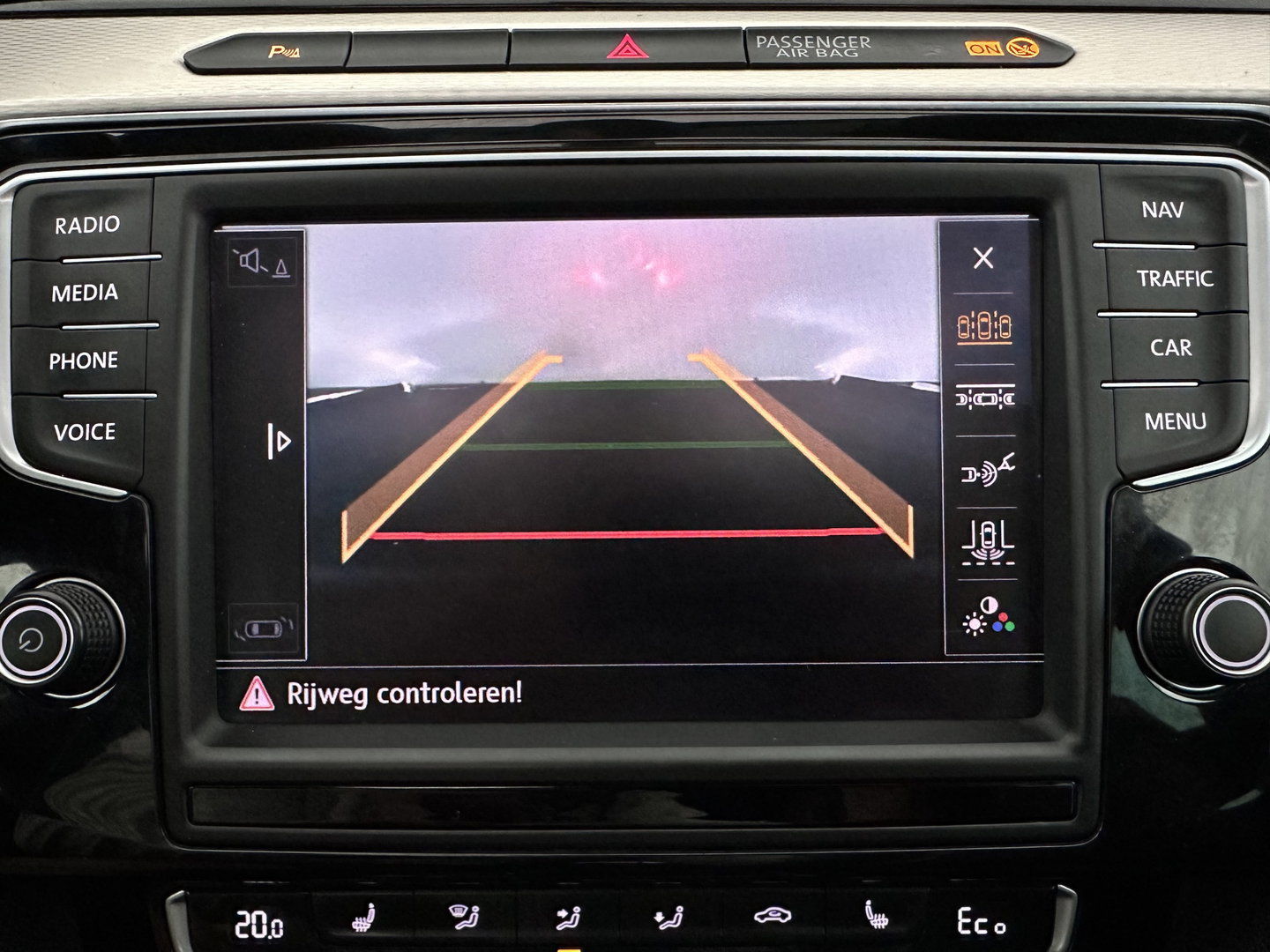 Volkswagen Passat Variant 1.4 TSI GTE Highline *PANO | LEATHER-MICROFIBRE | ADAPTIVE-CRUISE | FULL-LED | KEYLESS | CARPLAY | NAVI-FULLMAP | AMBIENT-LIGHT | PRIVACY-GLASS | SHIFT-PADDLES | 18''ALU | TOWBAR*
