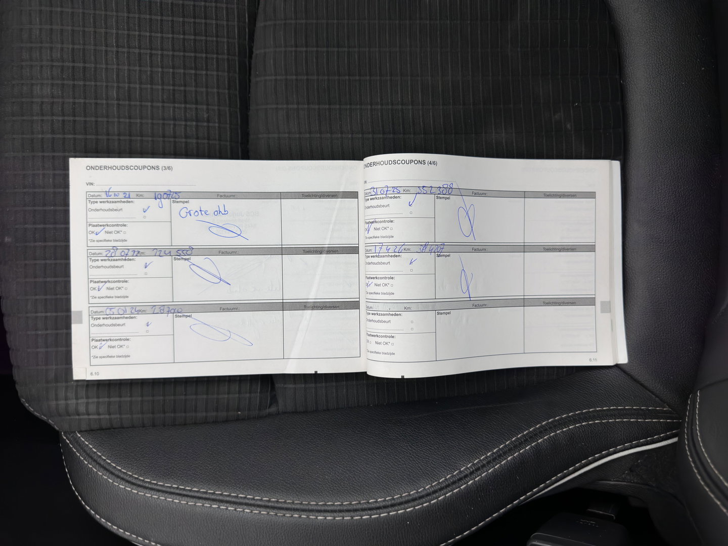 Renault Kadjar 1.5 dCi Bose *LEATHER-FABRIC | FULL-LED | BOSE-SOUND | BLINDSPOT | HEATED-COMFORTSEATS | KEYLESS | NAVI-FULLMAP | ECC | PDC | CRUISE | DAB | PRIVACY-GLASS | 19''ALU | TOWBAR*