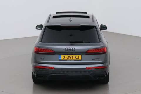 Audi Q7 60 TFSI e quattro Competition | Panoramadak | Luchtvering | Trekhaak | Massage+Ventilatie | Matrix LED | ACC | Camera | 21 Inch