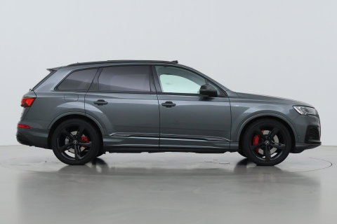 Audi Q7 60 TFSI e quattro Competition | Panoramadak | Luchtvering | Trekhaak | Massage+Ventilatie | Matrix LED | ACC | Camera | 21 Inch