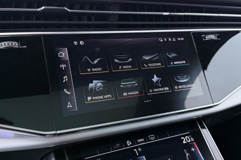Audi Q7 60 TFSI e quattro Competition | Panoramadak | Luchtvering | Trekhaak | Massage+Ventilatie | Matrix LED | ACC | Camera | 21 Inch
