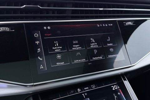 Audi Q7 60 TFSI e quattro Competition | Panoramadak | Luchtvering | Trekhaak | Massage+Ventilatie | Matrix LED | ACC | Camera | 21 Inch