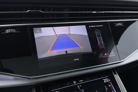 Audi Q7 60 TFSI e quattro Competition | Panoramadak | Luchtvering | Trekhaak | Massage+Ventilatie | Matrix LED | ACC | Camera | 21 Inch