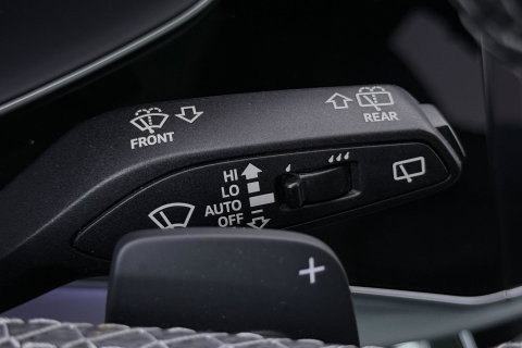 Audi Q7 60 TFSI e quattro Competition | Panoramadak | Luchtvering | Trekhaak | Massage+Ventilatie | Matrix LED | ACC | Camera | 21 Inch