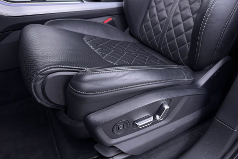 Audi Q7 60 TFSI e quattro Competition | Panoramadak | Luchtvering | Trekhaak | Massage+Ventilatie | Matrix LED | ACC | Camera | 21 Inch