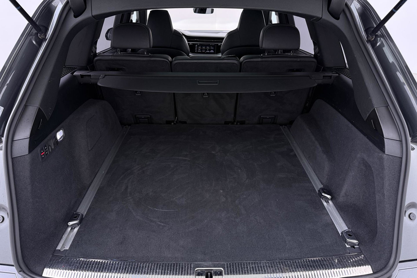 Audi Q7 60 TFSI e quattro Competition | Panoramadak | Luchtvering | Trekhaak | Massage+Ventilatie | Matrix LED | ACC | Camera | 21 Inch