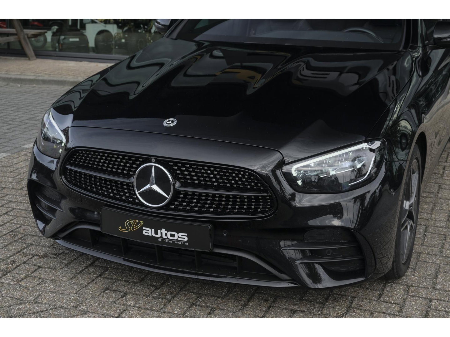 Mercedes-Benz E-Klasse E300e AMG 320pk Panoramadak Burmester Widescreen Leder NLauto 1e Eigenaar!