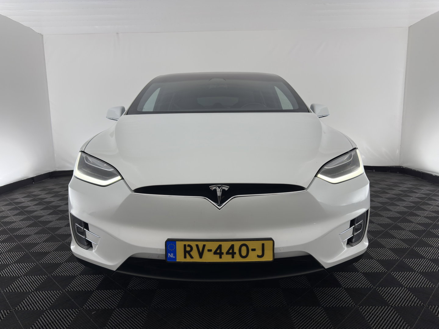 Tesla Model X 100D [3-Fase-17kW] Aut. *PANO | LEATHER | NAVI-FULLMAP | FULL-LED | AIRSUSPENSION | DIGI-COCKPIT | FASTLOADER | KEYLESS | DAB+ | HEATED-SPORTSEATS | TOWBAR | PRIVACY-GLASS | AUTOPILOT |  20"ALU*