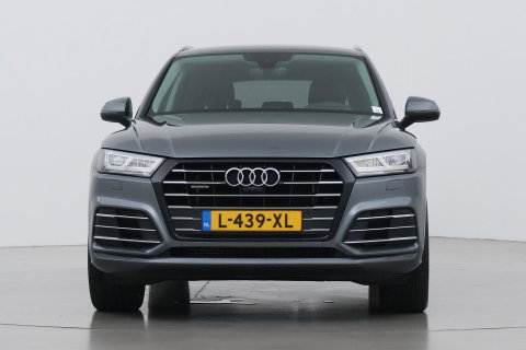 Audi Q5 55 TFSIe Quattro Competition | 360° Camera | Head-Up | Keyless | LED | Stoelverwarming V+A | Parkeerassistent | 19 Inch
