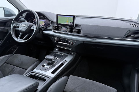 Audi Q5 55 TFSIe Quattro Competition | 360° Camera | Head-Up | Keyless | LED | Stoelverwarming V+A | Parkeerassistent | 19 Inch