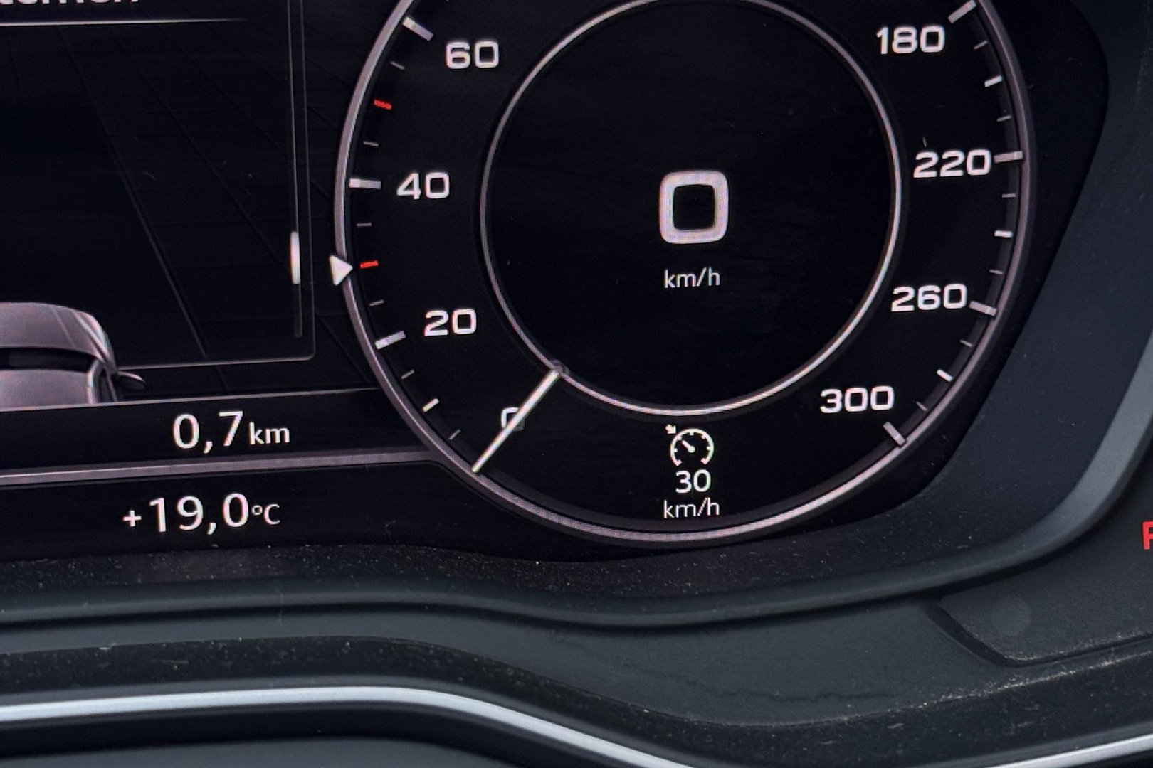 Audi Q5 55 TFSIe Quattro Competition | 360° Camera | Head-Up | Keyless | LED | Stoelverwarming V+A | Parkeerassistent | 19 Inch
