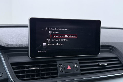 Audi Q5 55 TFSIe Quattro Competition | 360° Camera | Head-Up | Keyless | LED | Stoelverwarming V+A | Parkeerassistent | 19 Inch