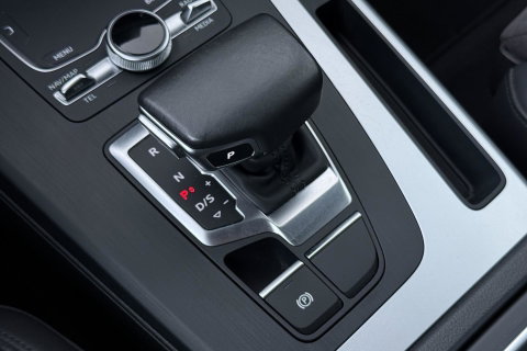 Audi Q5 55 TFSIe Quattro Competition | 360° Camera | Head-Up | Keyless | LED | Stoelverwarming V+A | Parkeerassistent | 19 Inch