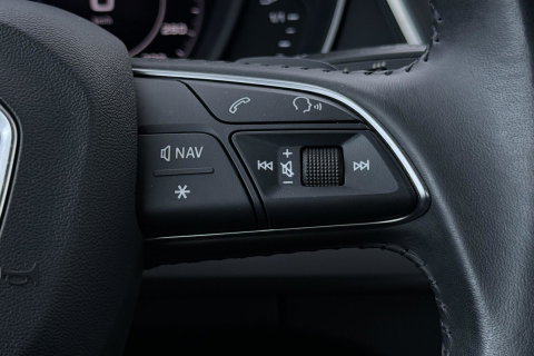 Audi Q5 55 TFSIe Quattro Competition | 360° Camera | Head-Up | Keyless | LED | Stoelverwarming V+A | Parkeerassistent | 19 Inch