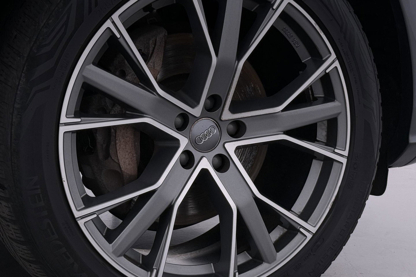 Audi Q5 55 TFSIe Quattro Competition | 360° Camera | Head-Up | Keyless | LED | Stoelverwarming V+A | Parkeerassistent | 19 Inch