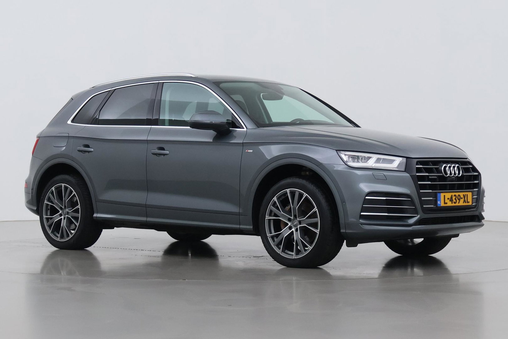 Audi Q5 55 TFSIe Quattro Competition | 360° Camera | Head-Up | Keyless | LED | Stoelverwarming V+A | Parkeerassistent | 19 Inch