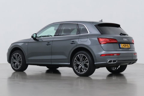 Audi Q5 55 TFSIe Quattro Competition | 360° Camera | Head-Up | Keyless | LED | Stoelverwarming V+A | Parkeerassistent | 19 Inch