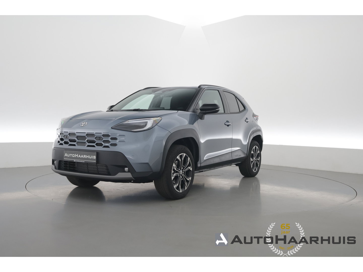 Toyota Yaris Cross 1.5 Hybrid 130 Dynamic | Rijklaar! | Facelift! | Celestite Grey | Camera | Stoel- Stuurverw. | Adapt. Cruise | Keyless |
