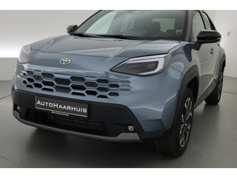 Toyota Yaris Cross 1.5 Hybrid 130 Dynamic | Rijklaar! | Facelift! | Celestite Grey | Camera | Stoel- Stuurverw. | Adapt. Cruise | Keyless |
