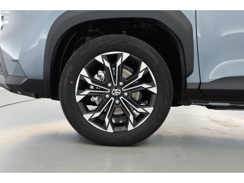 Toyota Yaris Cross 1.5 Hybrid 130 Dynamic | Rijklaar! | Facelift! | Celestite Grey | Camera | Stoel- Stuurverw. | Adapt. Cruise | Keyless |