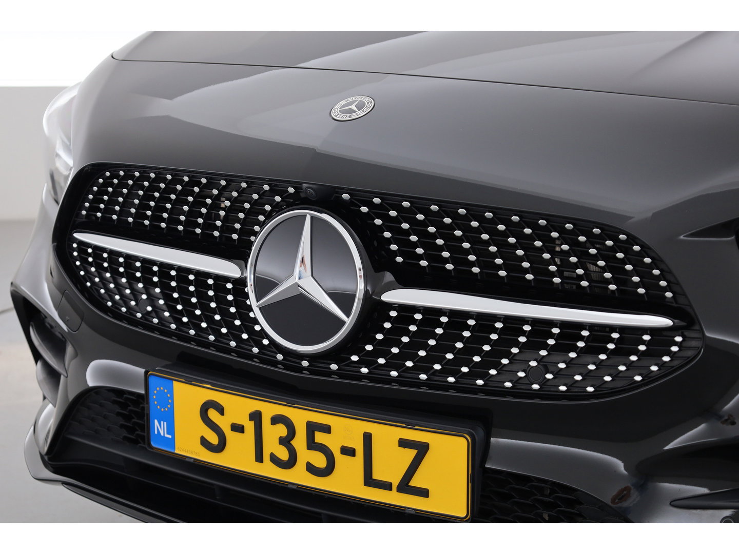 Mercedes-Benz B-Klasse 250 e AMG Line | Rijklaar! | Pano | 360cam | Afn. Trekhaak | SOH 93% | Night-pakket | Apple CarPlay | Stoelverw. | Navi