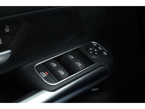 Mercedes-Benz B-Klasse 250 e AMG Line | Rijklaar! | Pano | 360cam | Afn. Trekhaak | SOH 93% | Night-pakket | Apple CarPlay | Stoelverw. | Navi