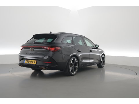 CUPRA Leon Sportstourer 1.4 e-Hybrid Business | Rijklaar! | Pano | SOH 96% | Camera | Adapt. Cruise | Stoel- Stuurverw. | Memory