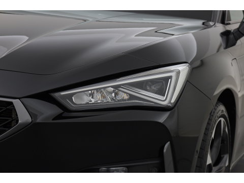 CUPRA Leon Sportstourer 1.4 e-Hybrid Business | Rijklaar! | Pano | SOH 96% | Camera | Adapt. Cruise | Stoel- Stuurverw. | Memory