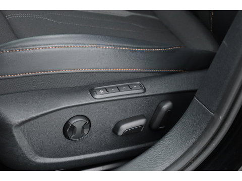CUPRA Leon Sportstourer 1.4 e-Hybrid Business | Rijklaar! | Pano | SOH 96% | Camera | Adapt. Cruise | Stoel- Stuurverw. | Memory
