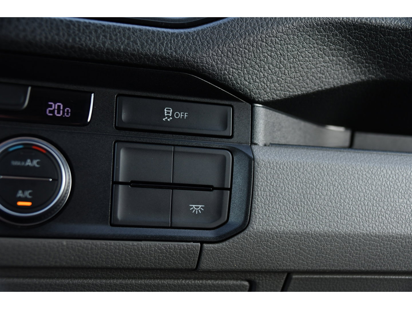 MAN TGE 3.180 35 2.0 L3H3 4x4 PB Edition Cruise, Camera, Carplay, 177pk, Clima, Automaat, Trekhaak, Sensoren, Geveerde stoel, Uniek!