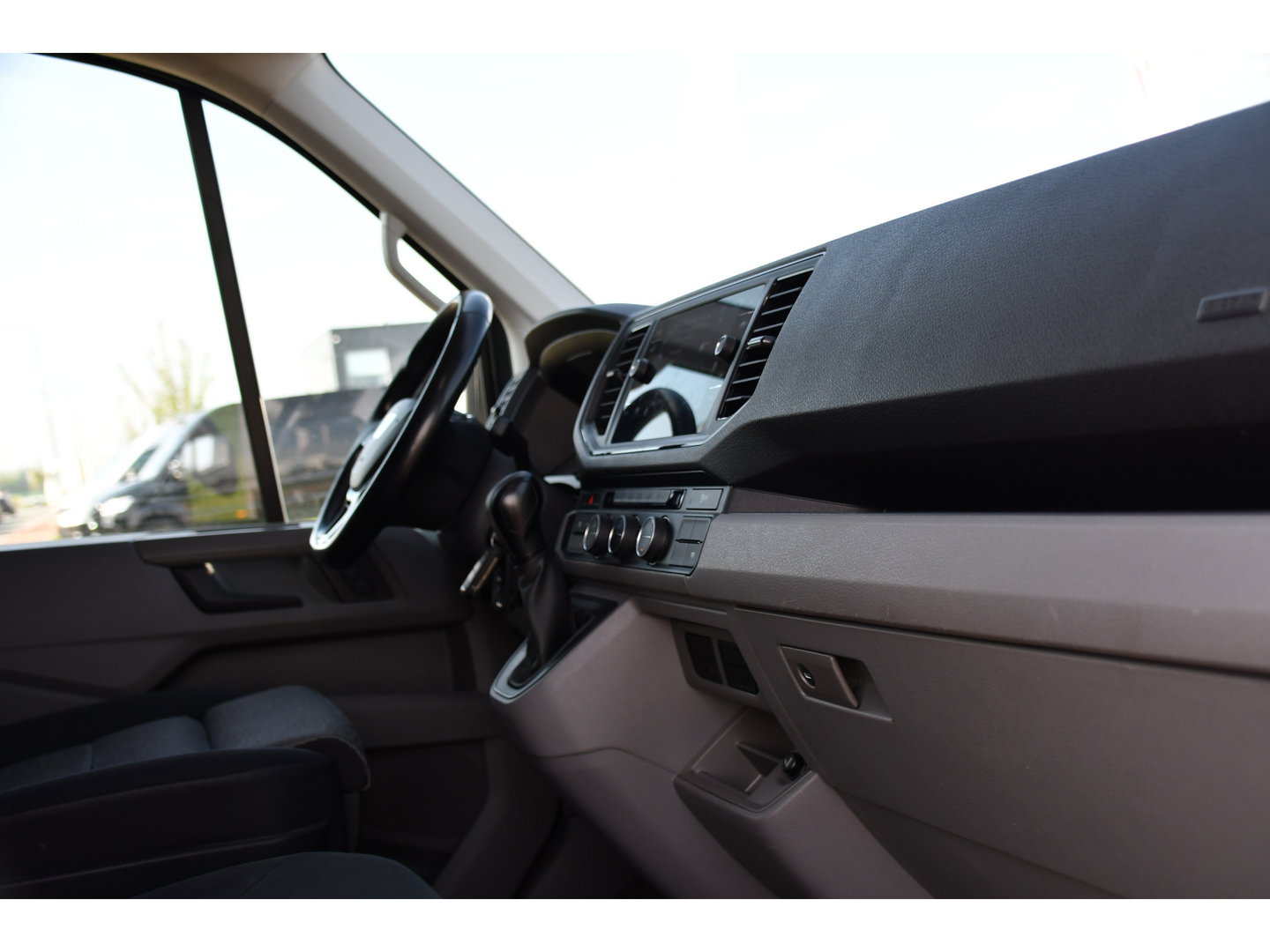 MAN TGE 3.180 35 2.0 L3H3 4x4 PB Edition Cruise, Camera, Carplay, 177pk, Clima, Automaat, Trekhaak, Sensoren, Geveerde stoel, Uniek!
