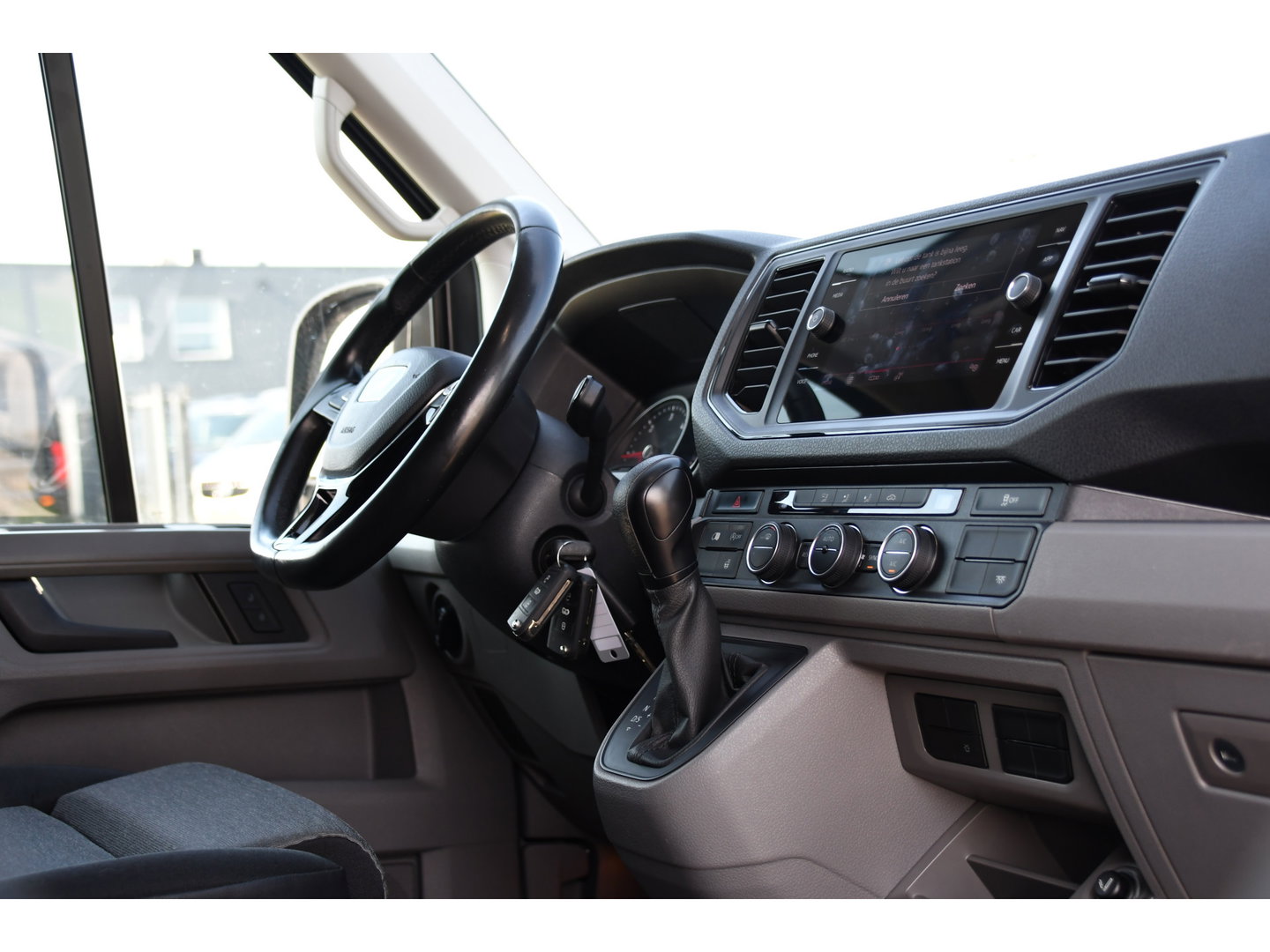 MAN TGE 3.180 35 2.0 L3H3 4x4 PB Edition Cruise, Camera, Carplay, 177pk, Clima, Automaat, Trekhaak, Sensoren, Geveerde stoel, Uniek!