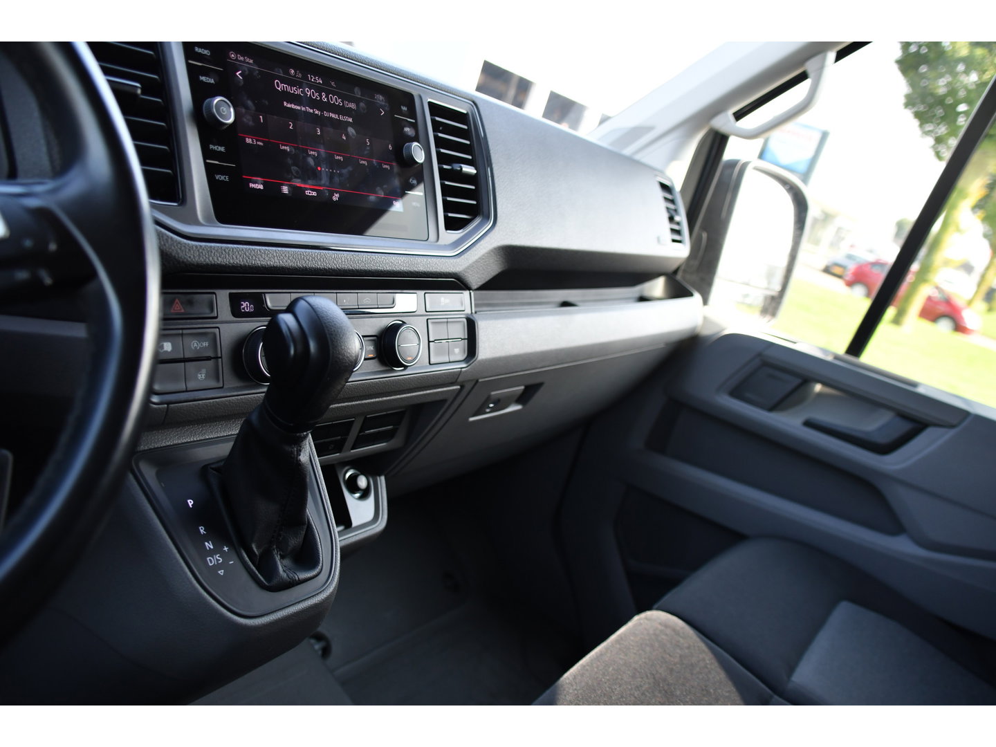 MAN TGE 3.180 35 2.0 L3H3 4x4 PB Edition Cruise, Camera, Carplay, 177pk, Clima, Automaat, Trekhaak, Sensoren, Geveerde stoel, Uniek!