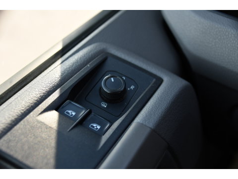 MAN TGE 3.180 35 2.0 L3H3 4x4 PB Edition Cruise, Camera, Carplay, 177pk, Clima, Automaat, Trekhaak, Sensoren, Geveerde stoel, Uniek!