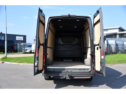 MAN TGE 3.180 35 2.0 L3H3 4x4 PB Edition Cruise, Camera, Carplay, 177pk, Clima, Automaat, Trekhaak, Sensoren, Geveerde stoel, Uniek!