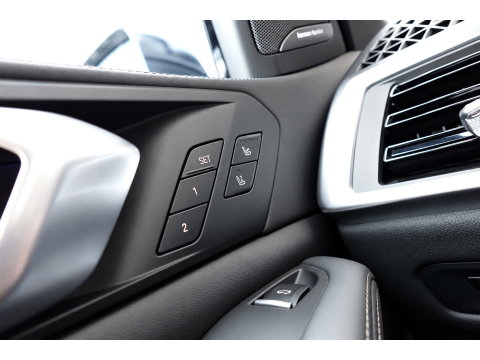 BMW X5 XDrive50e PANO KEYLESS SKYLOUNGE URBAN