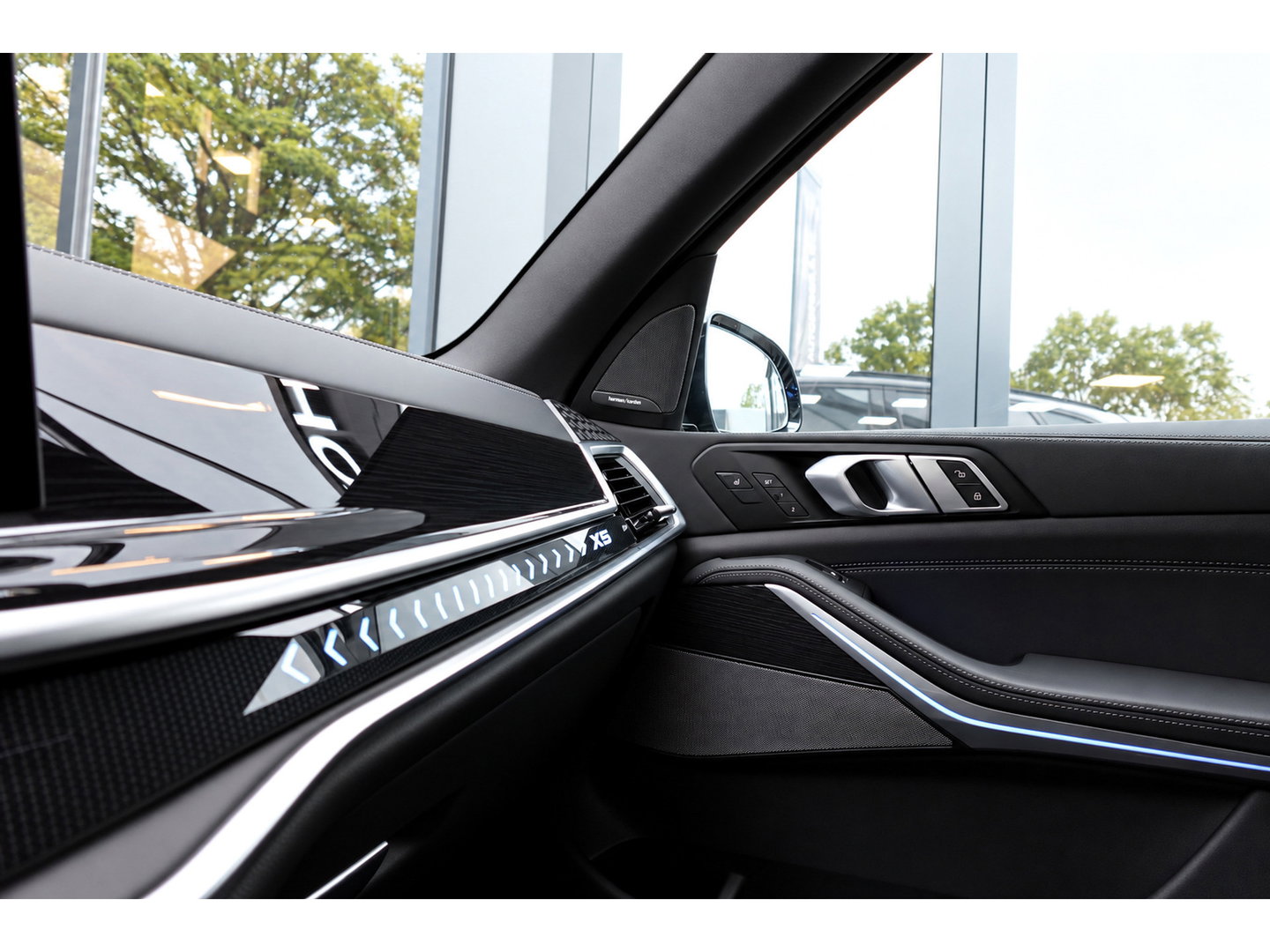 BMW X5 XDrive50e PANO KEYLESS SKYLOUNGE URBAN