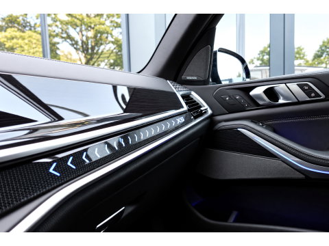 BMW X5 XDrive50e PANO KEYLESS SKYLOUNGE URBAN