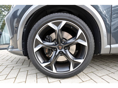 CUPRA Formentor 1.4 e-Hybrid VZ PANO CAM KEYLESS