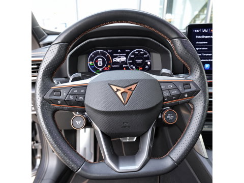 CUPRA Formentor 1.4 e-Hybrid VZ PANO CAM KEYLESS